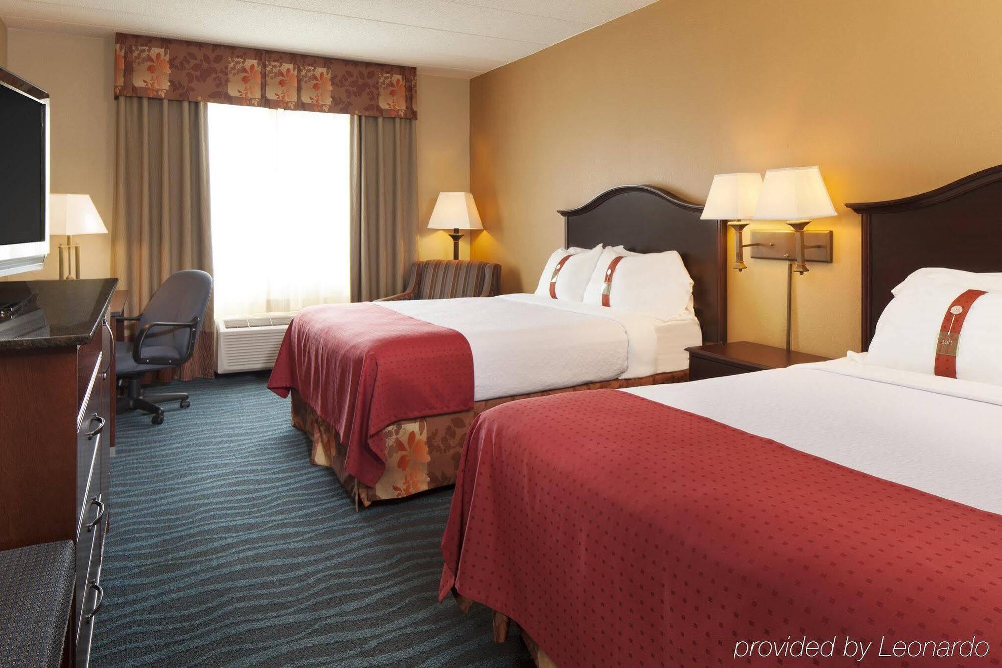 & By Ihg 2*