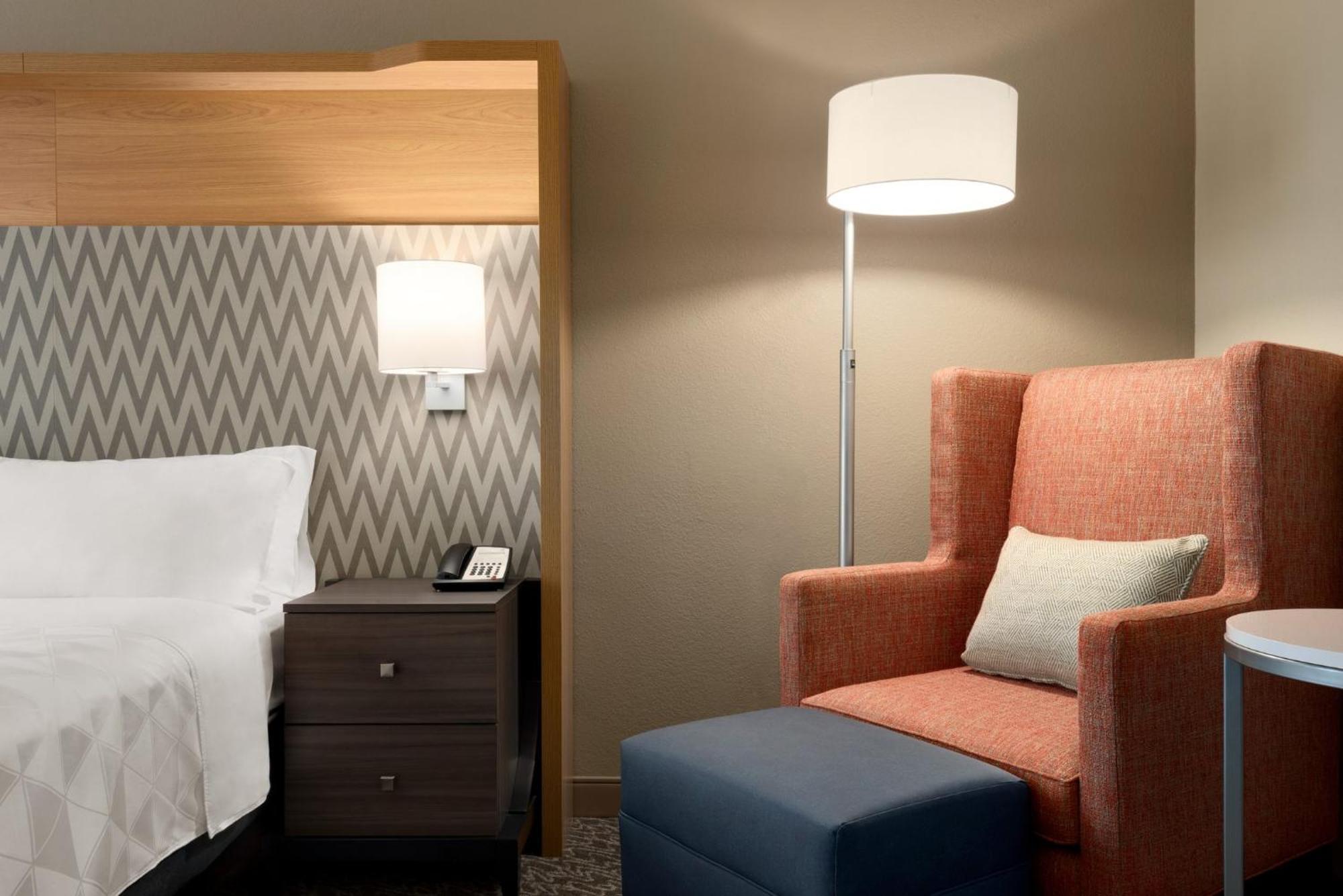 & By Ihg Council Bluffs